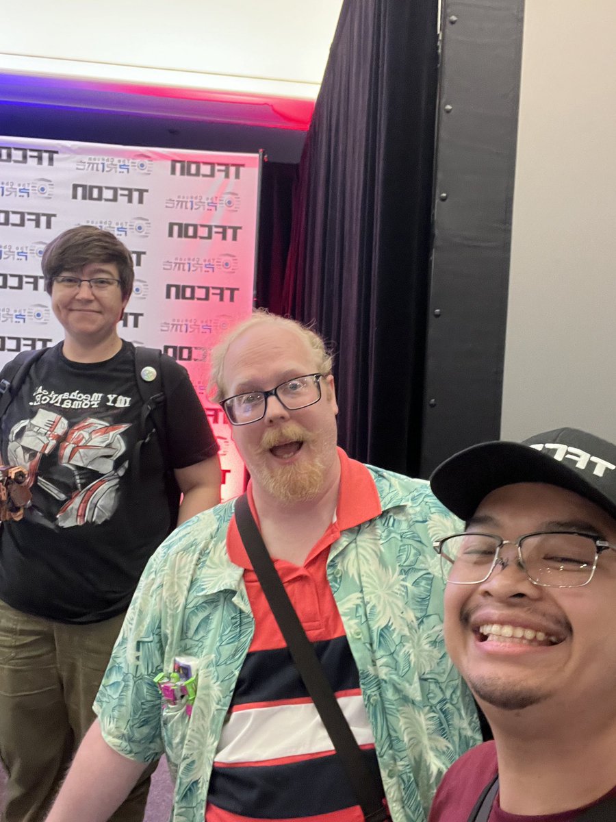 R1ckReyIlu's tweet photo. @GarryChalkTalk @ianjamescorlett @Stan_Bush @ByTheAllspark @tfconofficial @DStevensArt @cosmosjustdraws @MsFaerieArts @pangolinart And a special thanks to the entire Tfcon Podcast Panel for allowing me to share a part of me with all of you. I hope you all like your art @Vangelus @aksmth @cpshelton @CybertronBeast @DrPants1412 @iacondispatch @trixter @childrenofpr 6/ https://t.co/723V1LEYwr