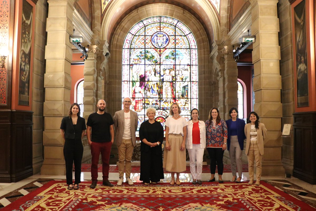 Uruguaiko delegazioarekin egon gara gaur goizean <a href="/AdinberriFund/">ADINBERRI</a>-ekin sortu dugun zahartzaro osasuntsuaren ekimena aurkezteko. 🤝 Es un placer compartir proyectos para construir un futuro mejor en colaboración.