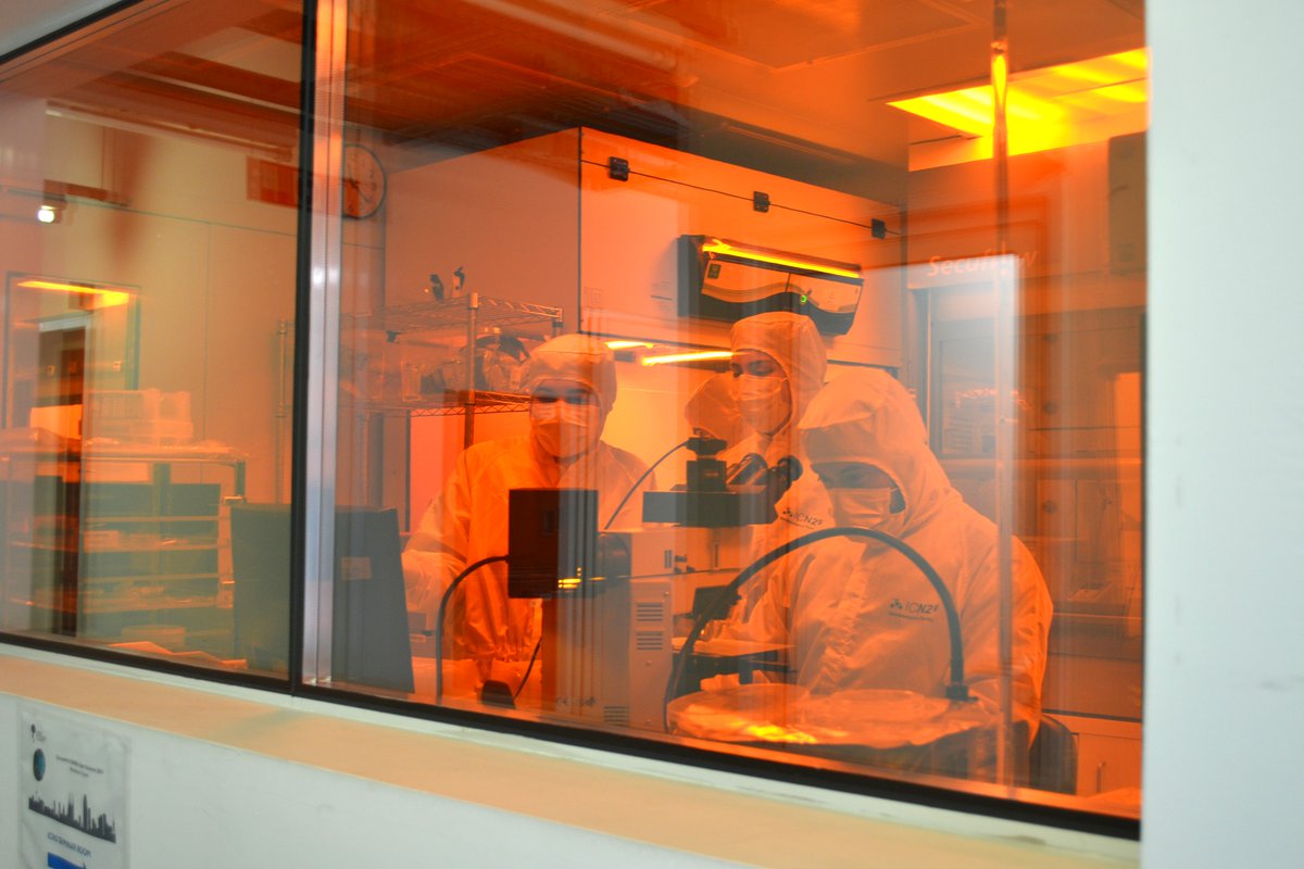 icn2nano's tweet photo. π #ICN2 ππππ§π¦ πππ«π’ππ¬
πΈ Capturing the #teamwork and dedication at ICN2, showcased by some ICN2 employees in action who are committed to advancing #nanoscience and #nanotechnology.
π Do you recognise any of the high-quality equipmentβ Comment below!
#PhotoRecap https://t.co/FpwhzK05LC