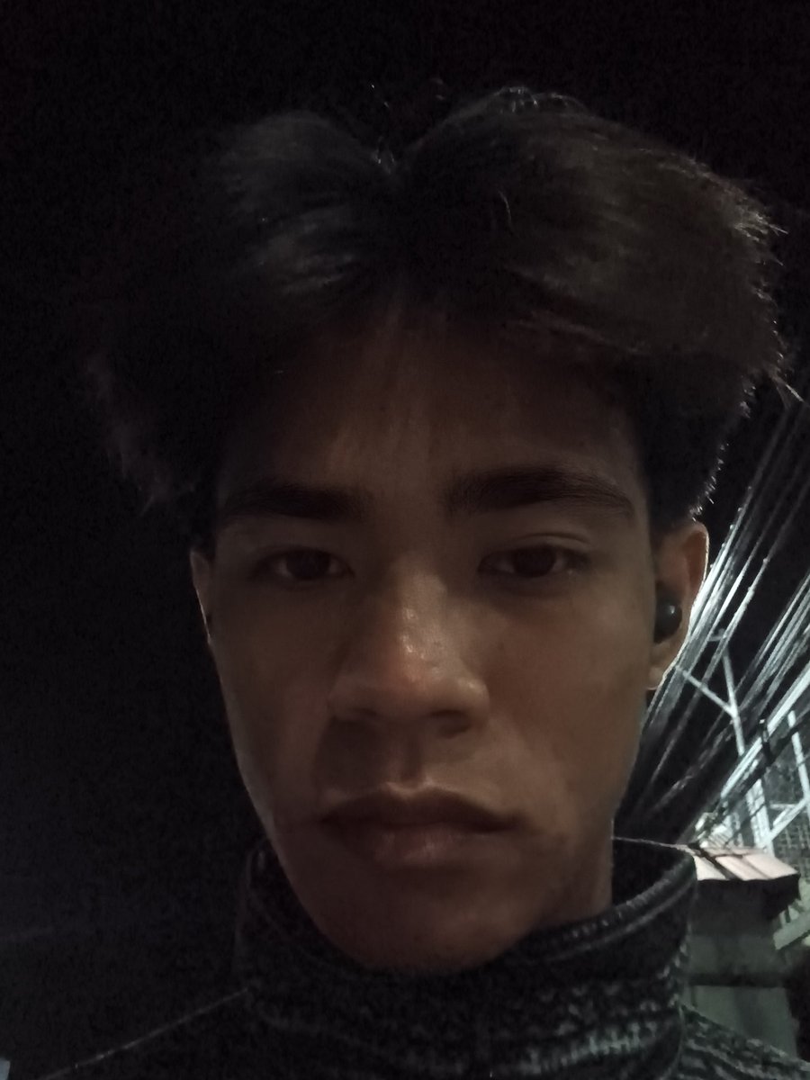 Velgonometry's tweet photo. Tanginang hangin yan https://t.co/qoHeW4ivsx