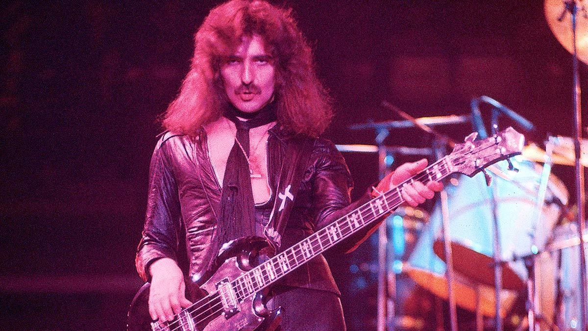 QueenCityJamz's tweet photo. HBD Geezer Butler 🤘 https://t.co/kjIqBGx9PJ