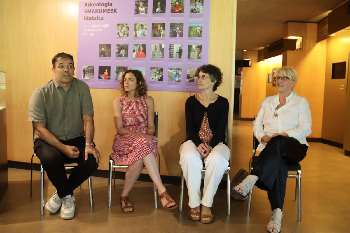 “Emakume arkeologoak Gipuzkoan” erakusketa inauguratu da Ekainberrin danbolin.eus/emakume-arkeol…