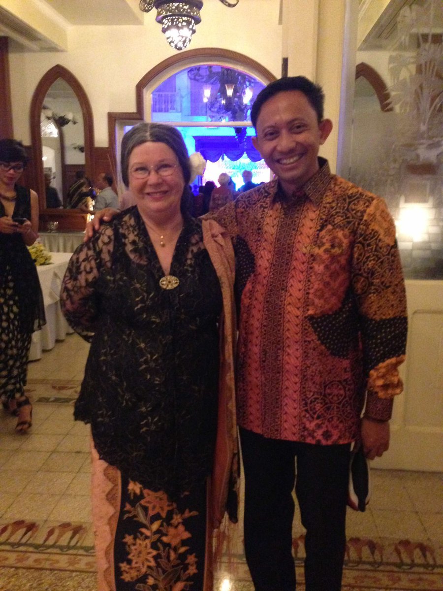 junanto's tweet photo. RIP Wieteke van Dort aka Tante Lien yang terus mencintai Indonesia hingga akhir hayat. Terima kasih Nasi Goreng-nya. https://t.co/YmbJMSqdWt