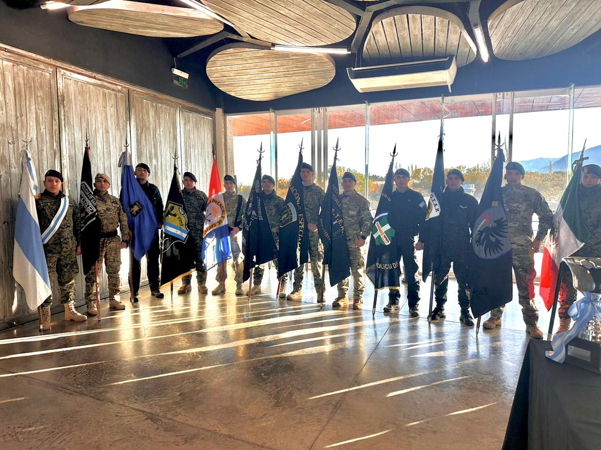 PenitenciariaMz's tweet photo. Personal del Grupo Especial de Operaciones Penitenciarias, en representación del Servicio Penitenciario de Mendoza, participaron del “Torneo Internacional de Fuerzas Especiales: Cóndor Negro”, llevado a cabo en la provincia de San Luis.
#spmza #GEOP #TorneoInternacional https://t.co/pGTjSCKT7d