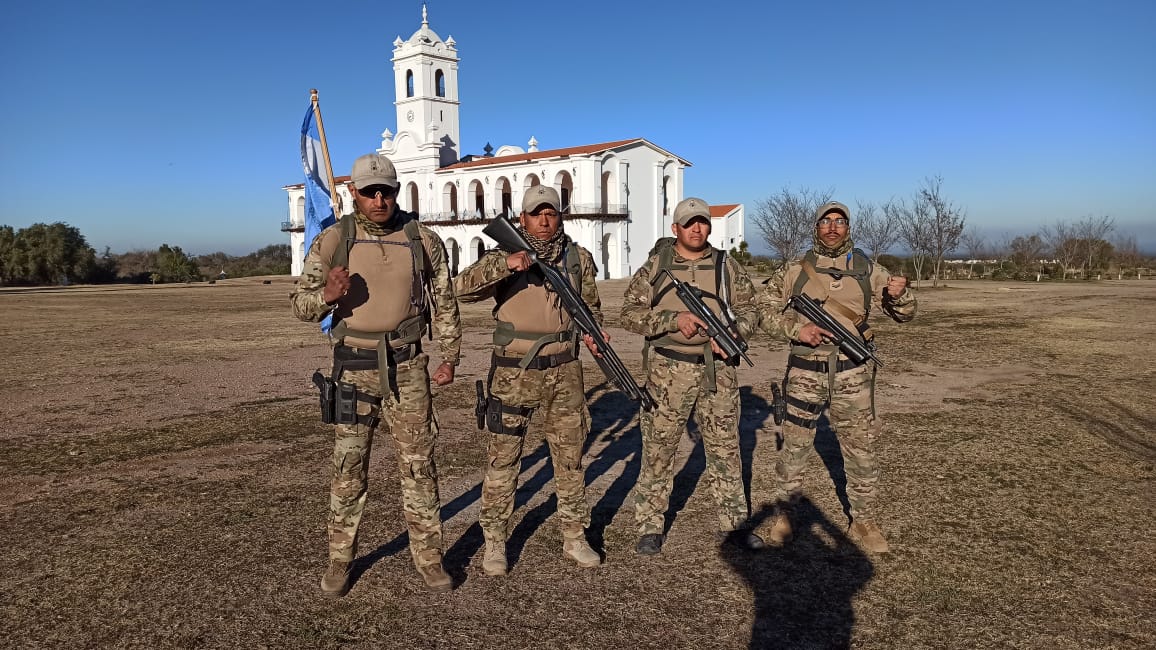 PenitenciariaMz's tweet photo. Personal del Grupo Especial de Operaciones Penitenciarias, en representación del Servicio Penitenciario de Mendoza, participaron del “Torneo Internacional de Fuerzas Especiales: Cóndor Negro”, llevado a cabo en la provincia de San Luis.
#spmza #GEOP #TorneoInternacional https://t.co/pGTjSCKT7d