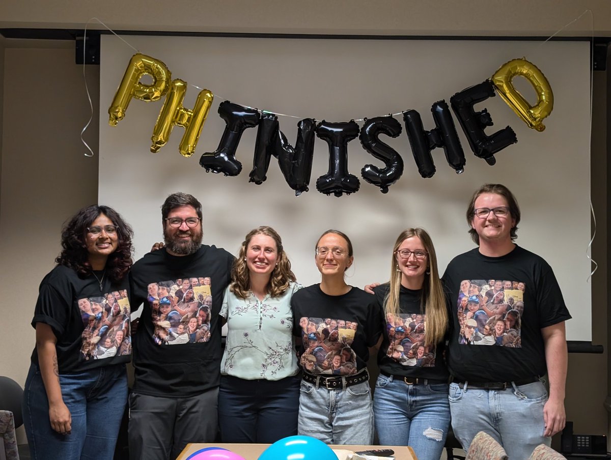 CornettLab's tweet image. Congratulations to Dr. Christine Berryhill @aushbegosh for successfully defending her dissertation yesterday! First PhD graduate from the Cornett Lab! #proudpi