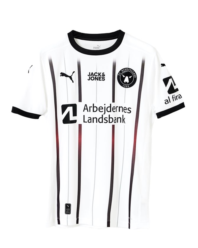 Nowe koszulki na sezon 2024/2025. Pierwsza z koszulek to replika pierwszej koszulki z pierwszego sezonu po połączeniu klubów Ikast FS i Herning Fremad.

#fcm #midtjylland