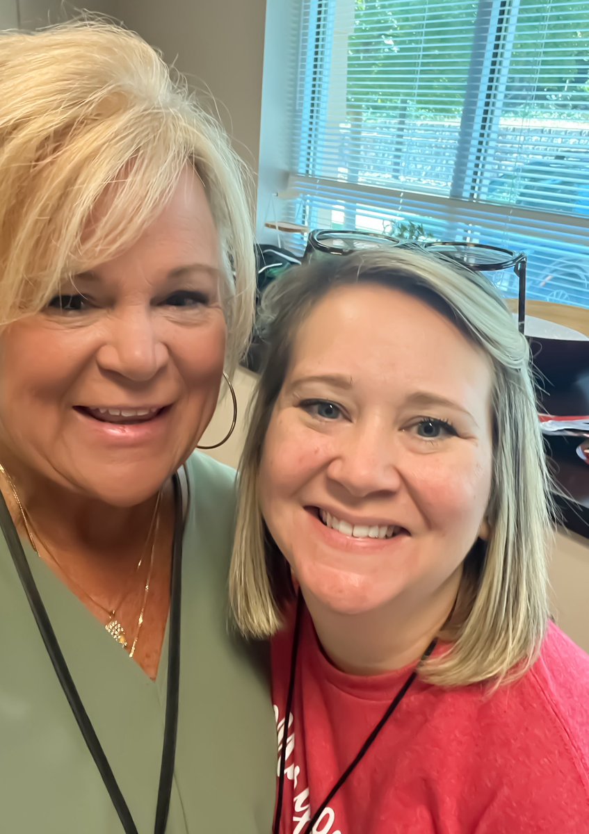 Lynn Freeman, Ed.S Google Certified Trainer & MIEE (@apsitlynn) on Twitter photo #NewPrincipalAlert So excited to work with <a href="/msbringslid/">Denise Bringslid</a> this year <a href="/APSMaryLin/">Mary Lin Elementary School</a> 🙌🏻<a href="/APSInstructTech/">APS IT Department</a> is determined to do everything possible to have the 🚀 #Day1Ready 💯<a href="/ahrosser/">Aleigha H-Rosser EdD</a> <a href="/apsittommy/">Tommy</a> <a href="/apsitnatasha/">Dr. Natasha Rachell</a> #NewPrincipalAlert So excited to work with <a href="/msbringslid/">Denise Bringslid</a> this year <a href="/APSMaryLin/">Mary Lin Elementary School</a> 🙌🏻<a href="/APSInstructTech/">APS IT Department</a> is determined to do everything possible to have the 🚀 #Day1Ready 💯<a href="/ahrosser/">Aleigha H-Rosser EdD</a> <a href="/apsittommy/">Tommy</a> <a href="/apsitnatasha/">Dr. Natasha Rachell</a>