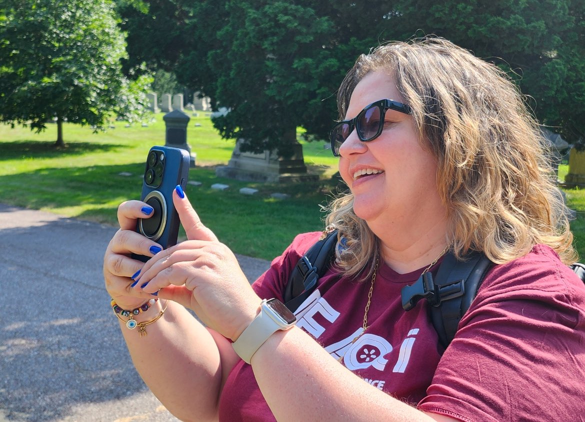 Jen Bladen seeks Cthulhu near the grave of H P Lovecraft in the Swan Pointe Cemetery as part of the storytelling experience #JEAai #Providence