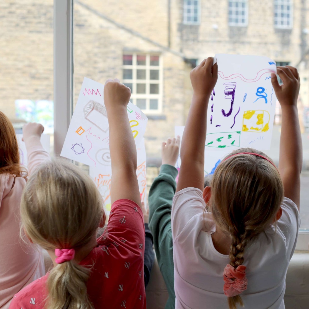 sunnybankmills's tweet photo. Do you have a creative 6 to 11 yr old who loves arts and crafts? Our Summer School might be the perfect thing to keep them entertained this summer!

Each workshop is inspired by work in our exhibition, Don’t Play With Your Food. 

INFO > https://t.co/GANbOgbBdD

#DaysOutInLeeds https://t.co/vu1zGjlBuc