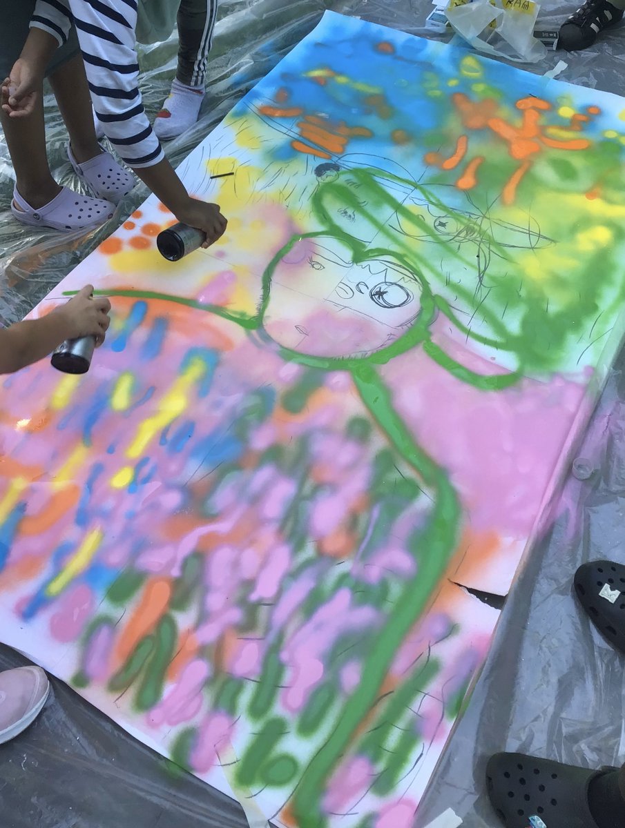 SLG_artupdates's tweet photo. 📣Calling all 11-15 year olds! 

Hang out with us &amp; @writerznscribez at FRIENDS FEST on 30 July: a free event with food, games, music &amp; good vibes.

Including: 
 🍔 Burgers and milkshakes
🎨 Creative workshops
🎮 Games
📢 Dance performances
🎶 Live DJ

https://t.co/znSeMWwE6J https://t.co/5QRtLM2ys0