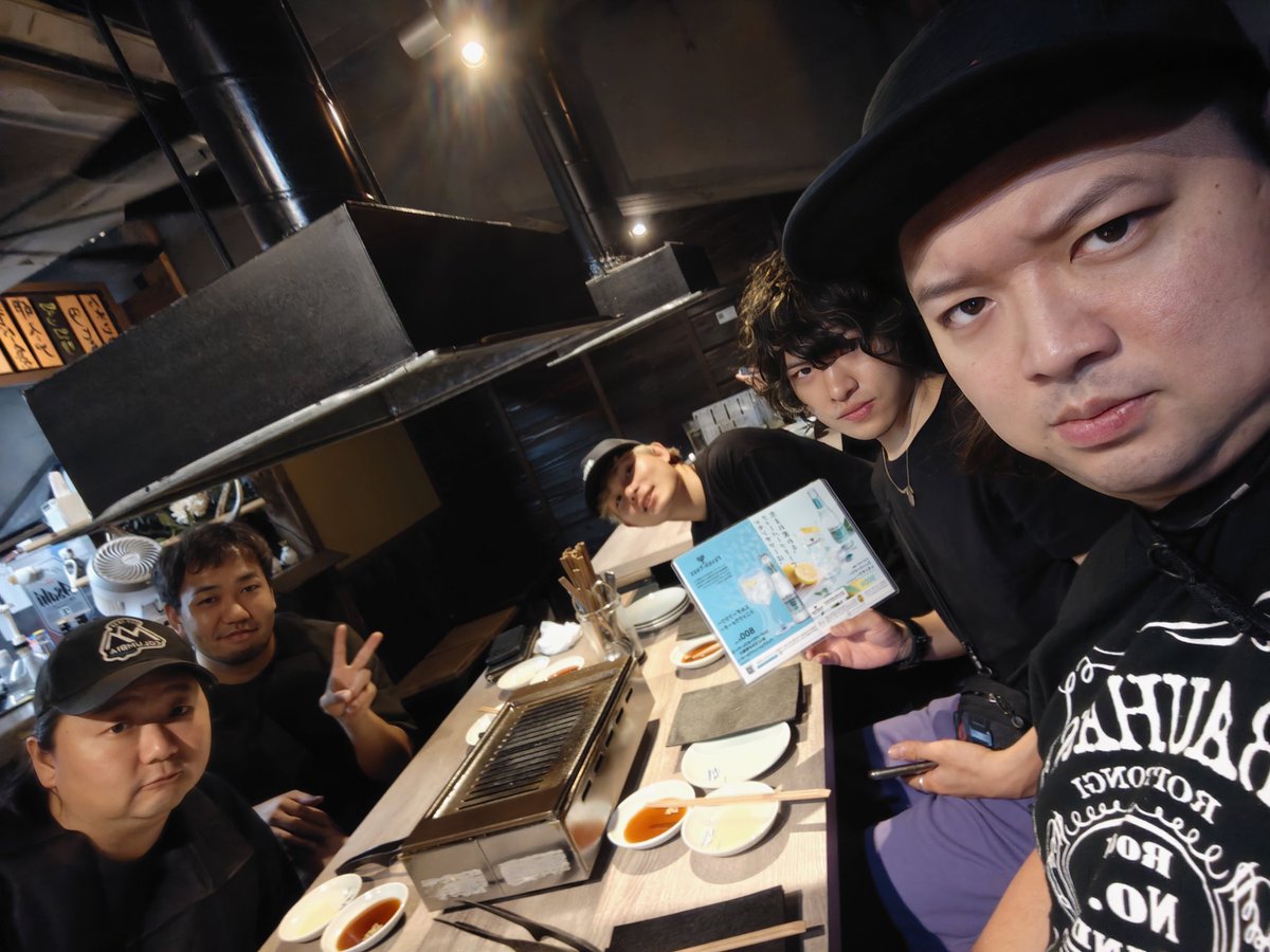 playApart1031's tweet photo. 皆様お疲れ様です！
酒井（@SheeplumeFilm ）です！

先日の大阪ロケ後のご飯は
「超レアハンバーグ」🔥
めっちゃ美味かった😁
大阪には何ヶ所か超レアハンバーグを推してるお店があったので皆様も是非ご覧❣️

#playApart
#プレアパ
#役者
#映画
#自主制作
#xiaomi
#Xiaomi
#Xiaomi14Ultra
#xiaomi14ultra