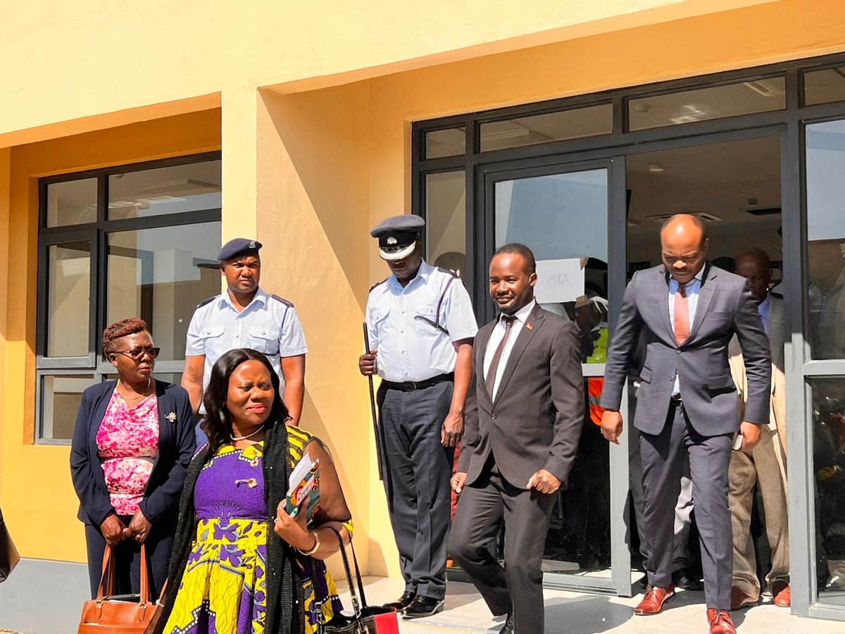 MRA_Malawi's tweet image. Today, the Minister of Trade and lndustry Honourable Sosten Gwengwe has handed over the newly constructed Mwanza One-Stop Border Post. MRA's Deputy Commissioner General Mr. Henry Ngutwa was in attendance. #MRAMalawi  #OneStopBorderPost #RegionalTrade #Malawi