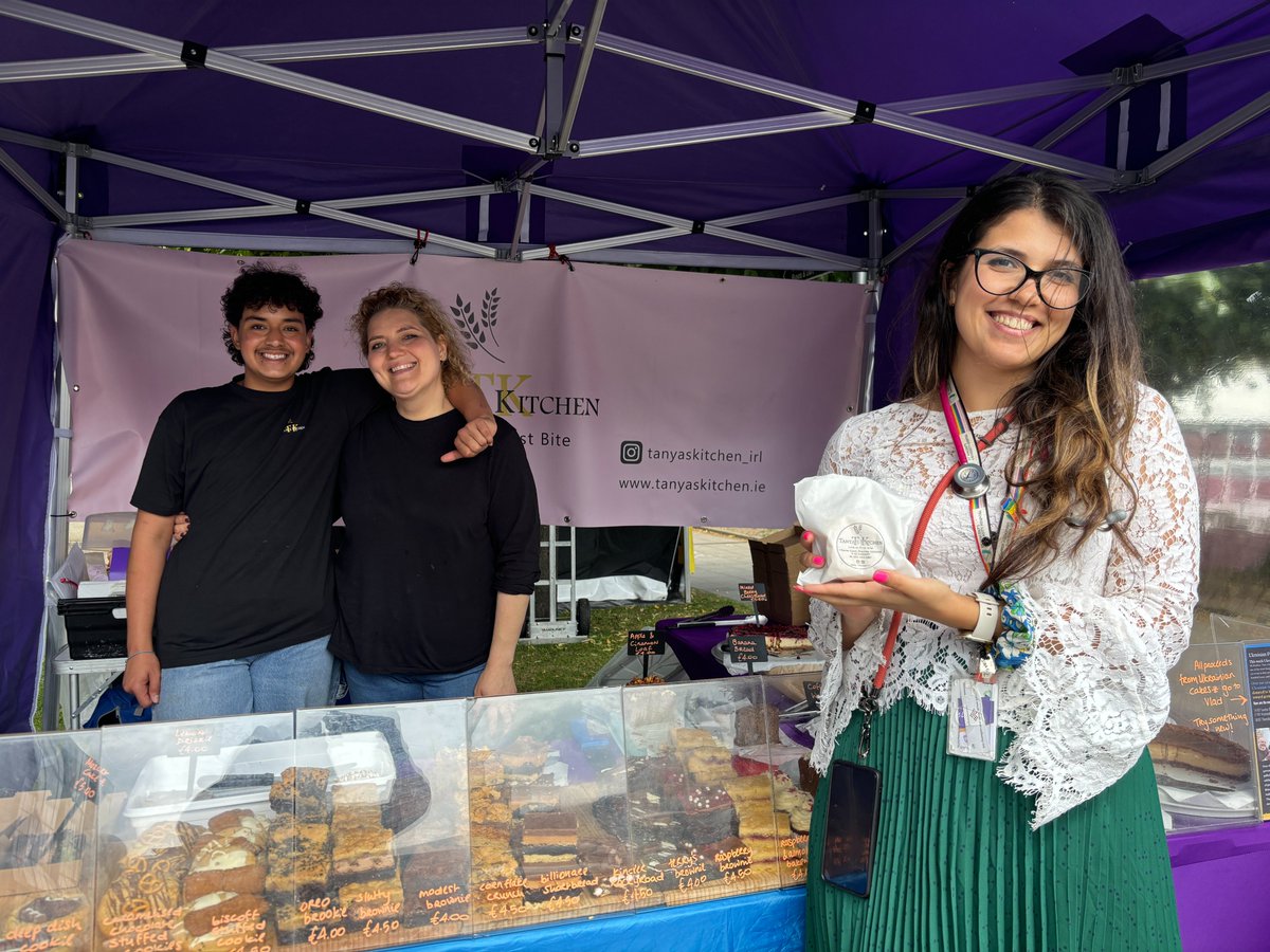 svuh's tweet photo. Lovely to see some sunshine at #SVUHFoodMarket! From chicken gyoza from Breaking Buns & Korean BBQ from Jaru to Piggy Bap from Goode Life Food to Falafel Wraps from Syrian Foods, our #SVUHCommunity is spoiled for choice. Donโt miss Tanya's Kitchenโs raspberry brownie, it's unreal https://t.co/9Ka72SUSrv