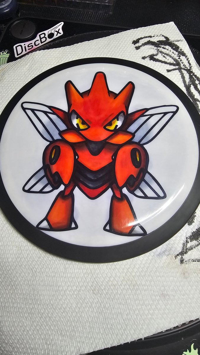 PoisonDartDyes's tweet photo. Scizor from @Pokemon on a @MVPDiscSports Neutron Wave. 😁🥏 #discgolf #discgolfdyes https://t.co/I23tUnaKut