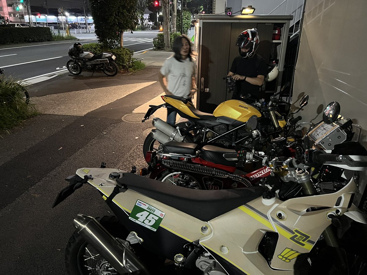 shinyomag's tweet photo. 夜のお集まりの皆様
乙でした。
#D3K https://t.co/nOdShrfQbd