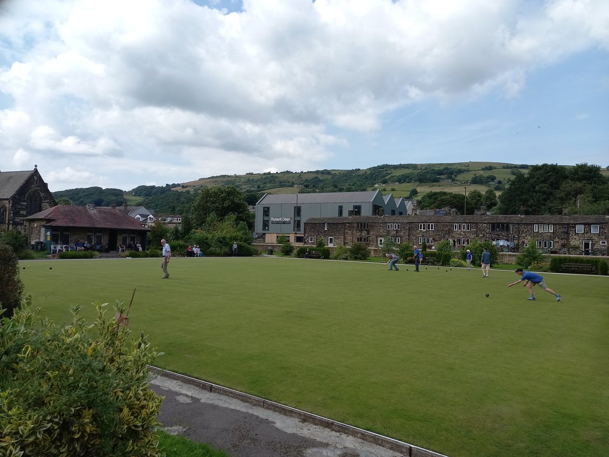 A tonne of top dressing delivered to Mytholmroyd BC this afternoon. Green in fantastic condition. Lots of happy bowlers too with the ☀️ making an appearance! #bowls #ourhistoryyourroots #grass #7030topdressing