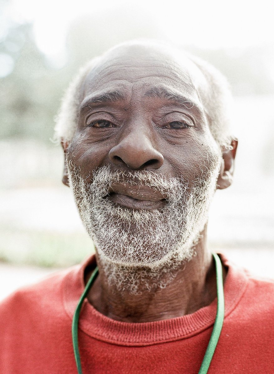 UrbanautPodcast's tweet image. "#ISeeNothing" by #FrankMarshal

Through "I See Nothing," Frank offers a narrative that is both a stark commentary on modern America and a personal, artistic response to it.

🔗 Explore the beauty and depth of "I See Nothing" by visiting our link in bio. #TheUrbanautPodcast