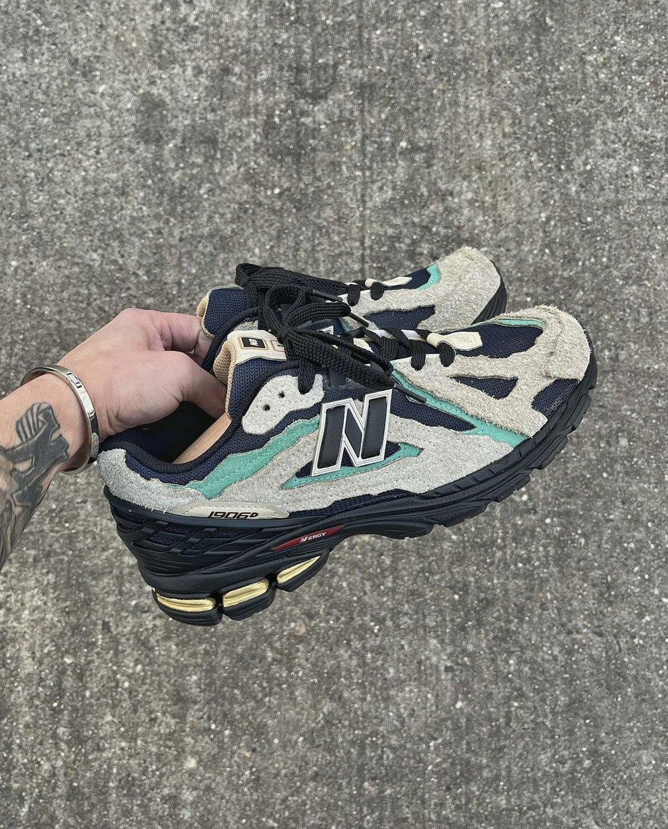 DayDreamKicks's tweet photo. Black Shenron🐉 https://t.co/nvxWVcsWEM