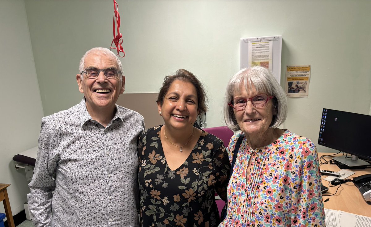 AgamJung's tweet image. Patients and their families continue to inspire me everyday !! .. really awestruck when one hears of a sky jump  for The #RobBurrow Centre for #MND ⁦@LeedsHospitals⁩ ⁦@LDShospcharity⁩ ⁦⁩ .. Bravo ! 🧡(pic posted with consent..)