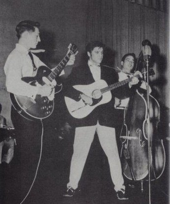 July 17 1954;
With Scotty and Bill Elvis performed the two songs they know well enough to play in front of an audience: Thats All Right and  Blue Moon Of Kentucky.
#ElvisPresley #ElvisHistory