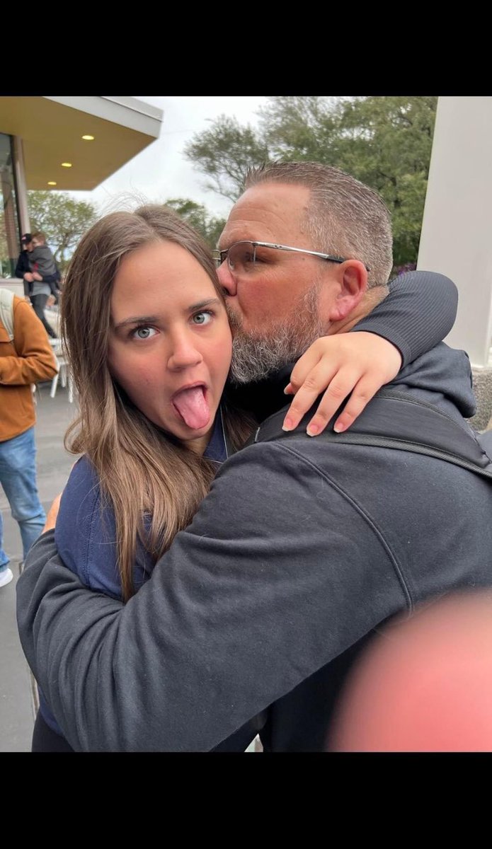 megan poth tweet media