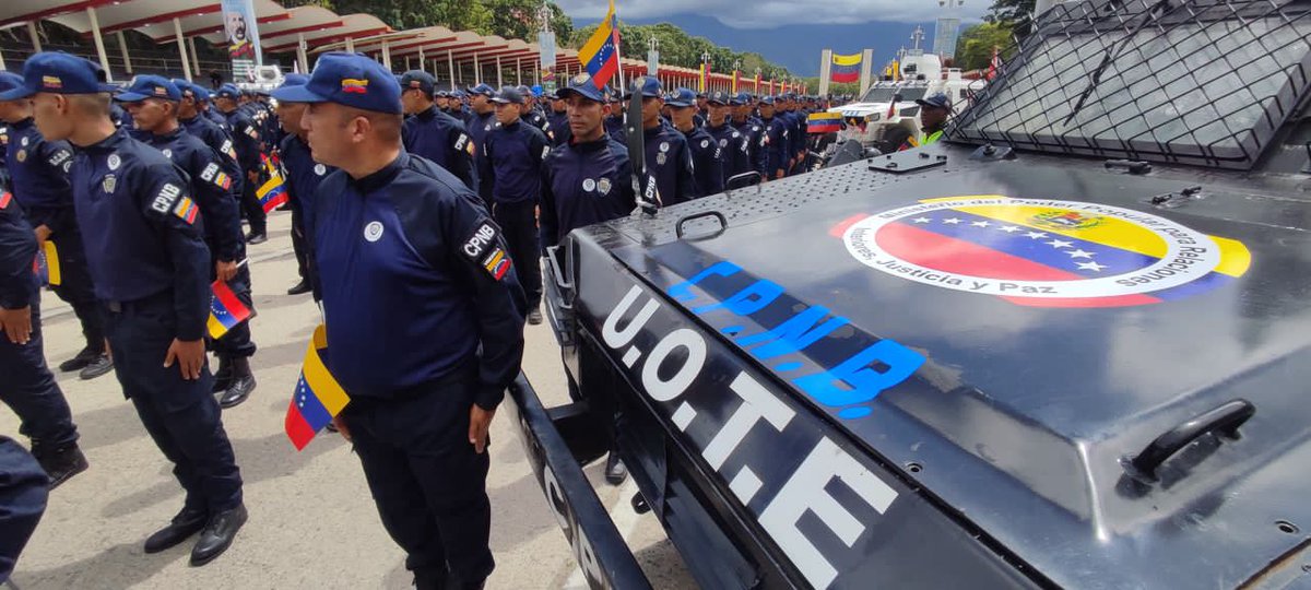 Con la Gran Misión Cuadrantes de Paz, política pública en materia de seguridad ciudadana, Venezuela avanza con pie firme en la lucha contra el crimen y las estructuras de delincuencia organizada.

#VenezuelaSegura