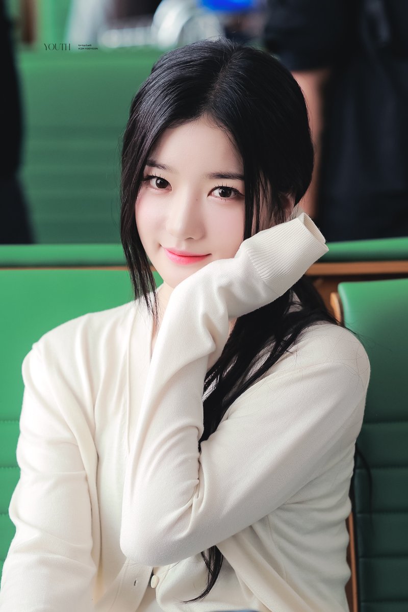 YOUTH_010209's tweet photo. 240712 🐰 

#트리플에스 #TripleS #김유연 #KimYooYeon https://t.co/ZOlg983gcO
