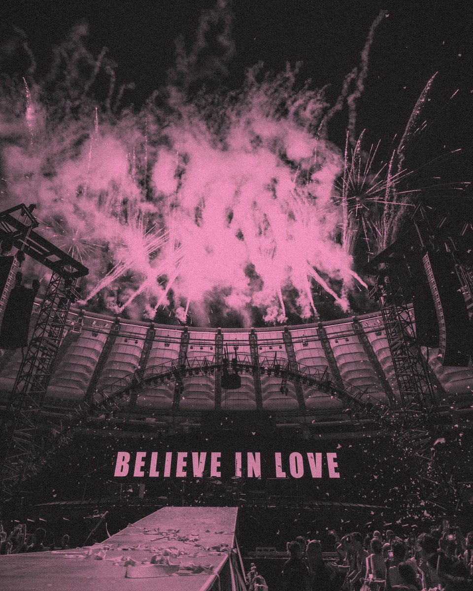 coldplay's tweet photo. Show #146, Rome

#MusicOfTheSpheresWorldTour https://t.co/ef7Teqj2lE