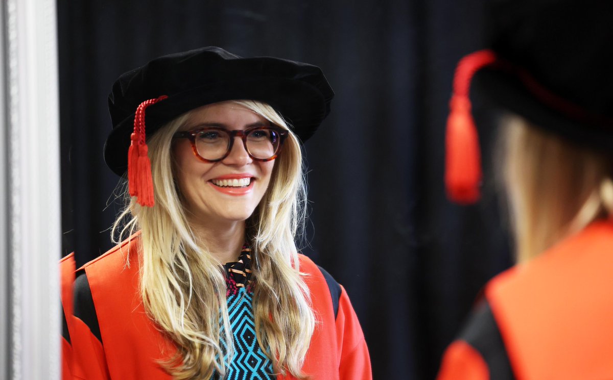 Emma Barnett (@emmabarnett) on Twitter photo Congrats to everyone graduating - it was really special to be back with the next gen of journalists where I trained <a href="/cardiffuni/">Cardiff University</a> <a href="/CardiffJomec/">JOMEC @ Cardiff Uni</a> - and especially lovely to receive a fellowship 16 years to the day of my own graduation. I’ve always loved a good hat…. 🎉 Congrats to everyone graduating - it was really special to be back with the next gen of journalists where I trained <a href="/cardiffuni/">Cardiff University</a> <a href="/CardiffJomec/">JOMEC @ Cardiff Uni</a> - and especially lovely to receive a fellowship 16 years to the day of my own graduation. I’ve always loved a good hat…. 🎉