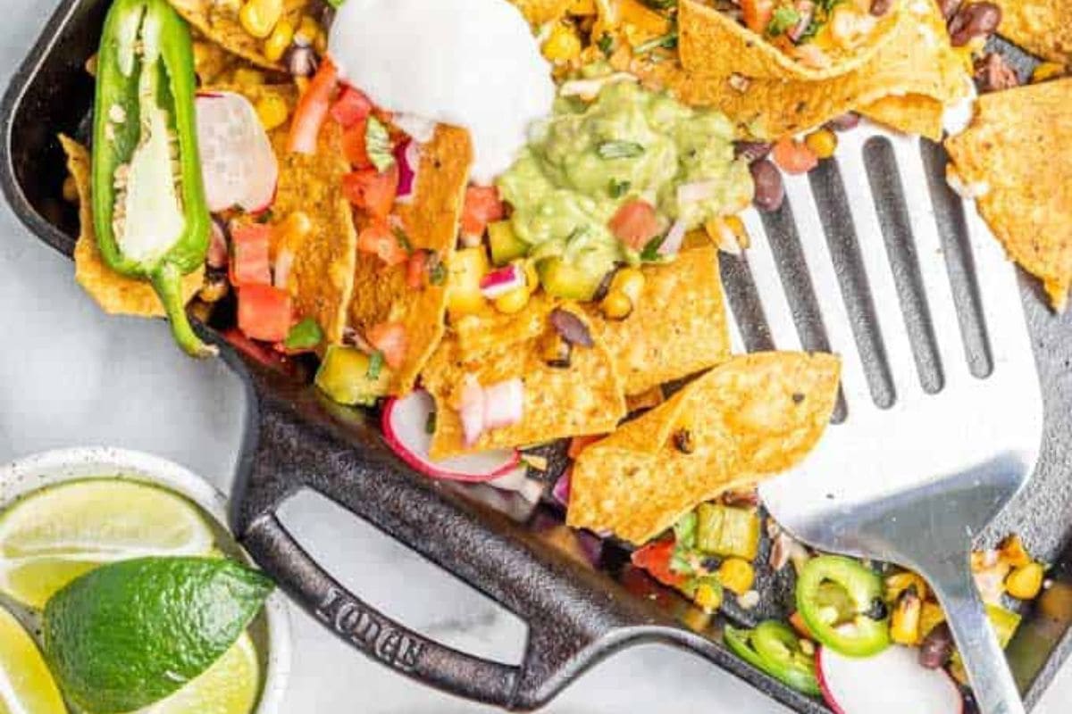 HealthRecipes4u's tweet photo. Best Vegan Nachos Recipe https://t.co/xi1puBZetf https://t.co/YkJJeYI2qB