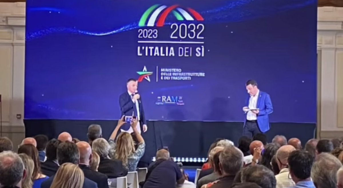 Grazie a Salvini e Rixi, una pioggia di miliardi in arrivo in #Liguria per migliorare le infrastrutture!
Previsti 3,7 miliardi per strade, di cui 300 milioni destinati alla viabilità di accesso all'hub portuale di Savona.
La Lega mantiene le promesse e porta avanti il cambiamento