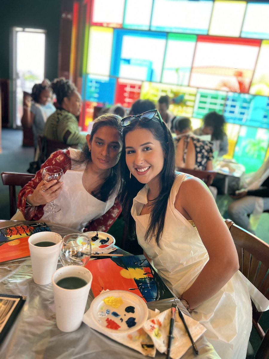 SharleneDeoki's tweet photo. We sipped and painted! @ParticipateLrng #UnitingOurWorld #summerchallenge #sisters #mothersanddaughters https://t.co/XvXM52J8Ah