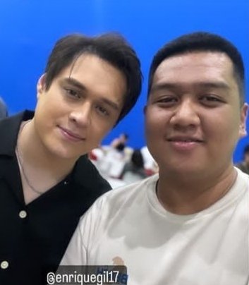 Inlababububeaw's tweet photo. Enrique Gil is gorgeously good-looking sans a cap! 

#EnriqueGil

Dan (marcadenip) IGs 07.17 2024 https://t.co/XstWAozQG2