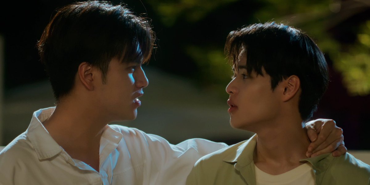 GMMTV's tweet photo. เชน-ปัน ไม่แอบเพื่อนกันแล้วนะ
แต่เป็นแฟนกันแล้วจ้าาาาาาา ❤️

#WeAreSeriesFinalEP  
@marcmc_mc @poon_mit12 https://t.co/1VPL6d9wU6