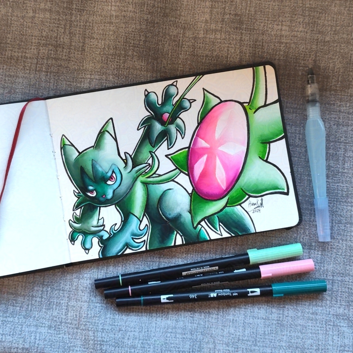 Haruka_VII's tweet image. Other new drawing for my notebook of #Paldea #Pokémon! Featuring this time #Floragato, Sprigatito&apos;s evolution. Done with the usual #watercolour technique. #fanart #watercolors #ニャローテ #ポケモン #ポケットモンスター