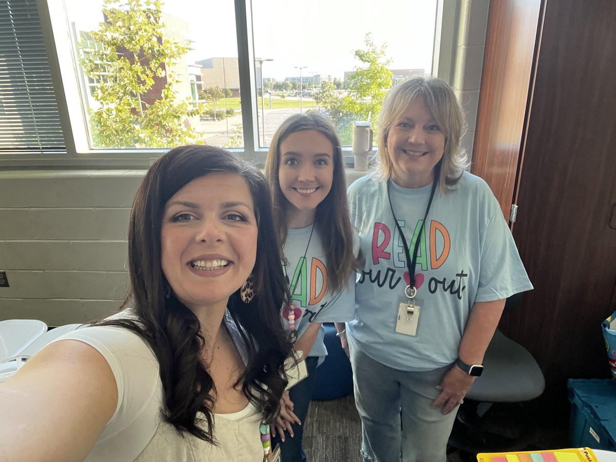 Mrs. Lee tweet media