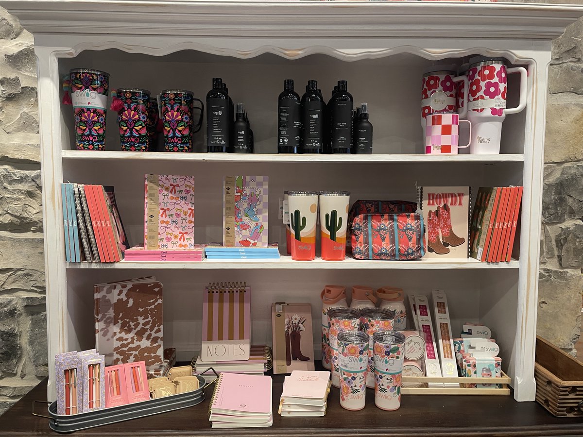 harrys1939's tweet image. We've got what you need to create your own Boss babe headquarters. These cute and girly office supplies will make a day at your desk just a bit more fun!

#officechic #cowgirl #makeitfun