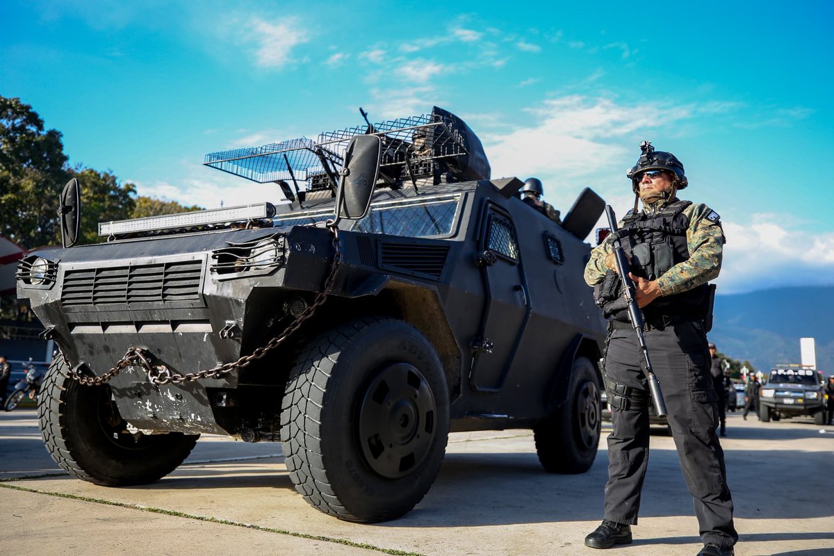 Gracias a la Gran Misión Cuadrantes de Paz y bajo la dirección de nuestro Presidente, hemos logrado avanzar a través de la prevención para el combate contra el delito, consolidando y garantizando día a día  la paz.
#VenezuelaSegura