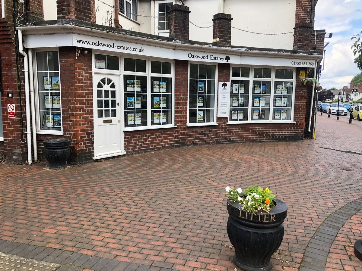 Freehold shop/office for sale
Iver Bucks
£140,000 excl
Freehold shop/office premises  for sale with vacant possession.
Details on application.