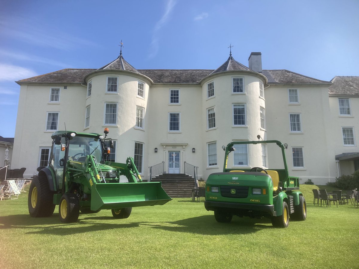 TPGolfResort's tweet photo. Thank you @TallisAmosTurf and @JoshuaDavidX for the speedy delivery of our new Gator and Tractor @Tewkesburypark . Lovely to have new kit and continued investment. https://t.co/4IMDnGE4XJ
