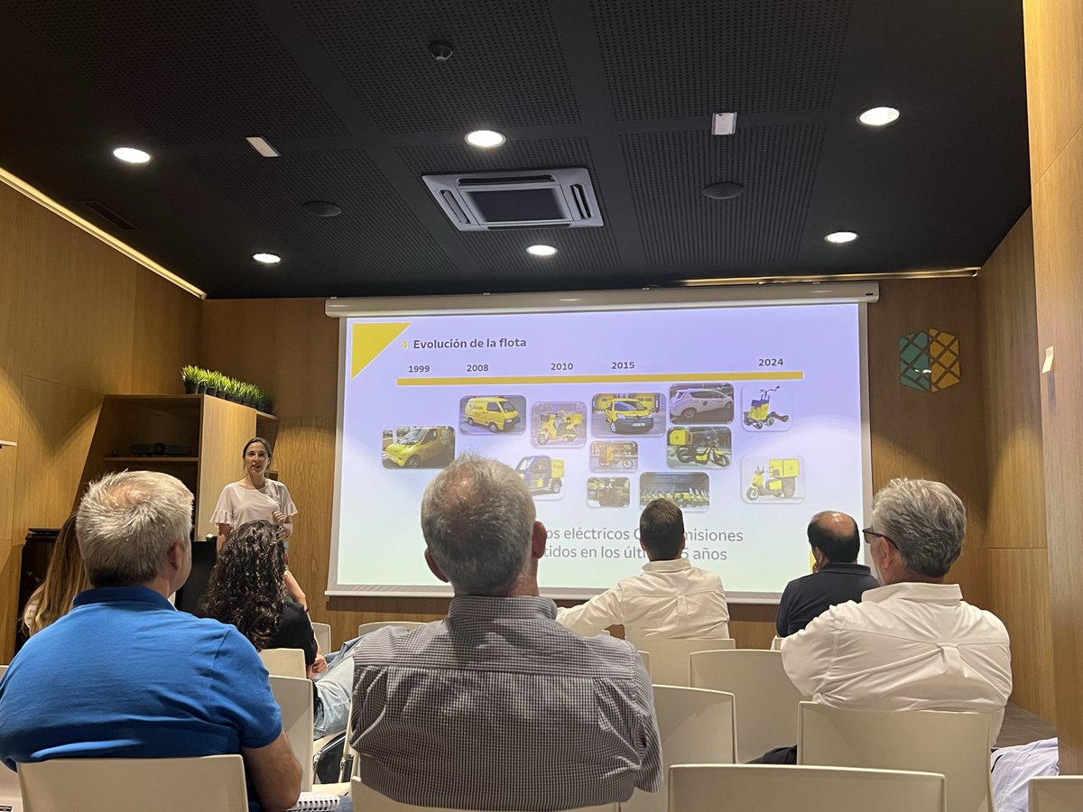 🌿 ¡Qué día tan inspirador tuvimos ayer en @correoslabs! 
Exploramos tendencias en #sostenibilidad, los ODS y cómo las empresas pueden crear estrategias responsables. Fue una jornada muy enriquecedora.¡Síguenos para enterarte de los próximos!
#Startups #Eventos #CoworkingMadrid