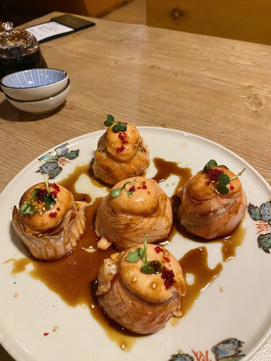 Kingu Kongu 😍✨ Salmon Mentai Ball 1000/10 😮‍💨