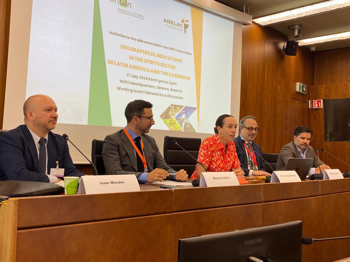 En 65 Asambleas de #OMPI, #México 🇲🇽 participó en evento paralelo: “Indicaciones Geográficas en sector de bebidas espirituosas en LATAM y el Caribe”, de <a href="/oriGInNetwork/">oriGIn</a> y #ABELAC, destacando su importancia de GIs en desarrollo económico e identidad nacional, en línea con #ODS