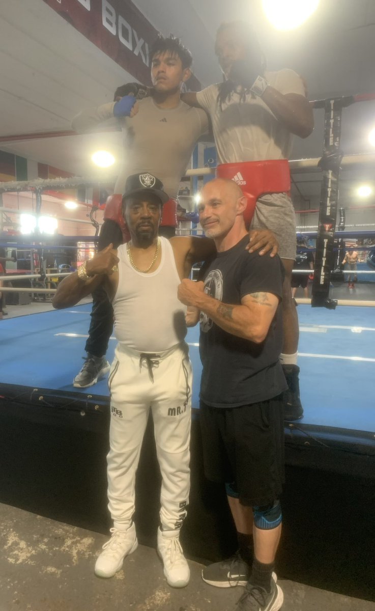 My good friend 5 Time Golden Glove champion Tony Bruce, invited us down to John‘s gym in the Bronx for some sparring last night. Affectionately known as “Mr. T“ Tony has been doing great work mentoring kids and turning out champions in the Bronx for over 40 years 🥊