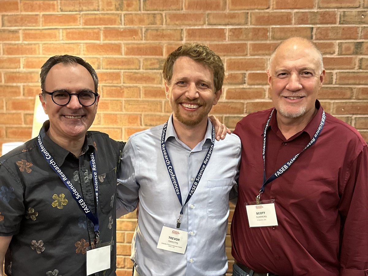 CRI_UTSW's tweet image. 👋👋👋 CRI postdoc @TrevorTippetts1! Sandwiched between two great mentors — @RJDLab &amp;amp; @ScottSummers339 — at @FASEBorg&apos;s Molecular #Metabolism conference. #relentlessdiscovery #MMCSRC