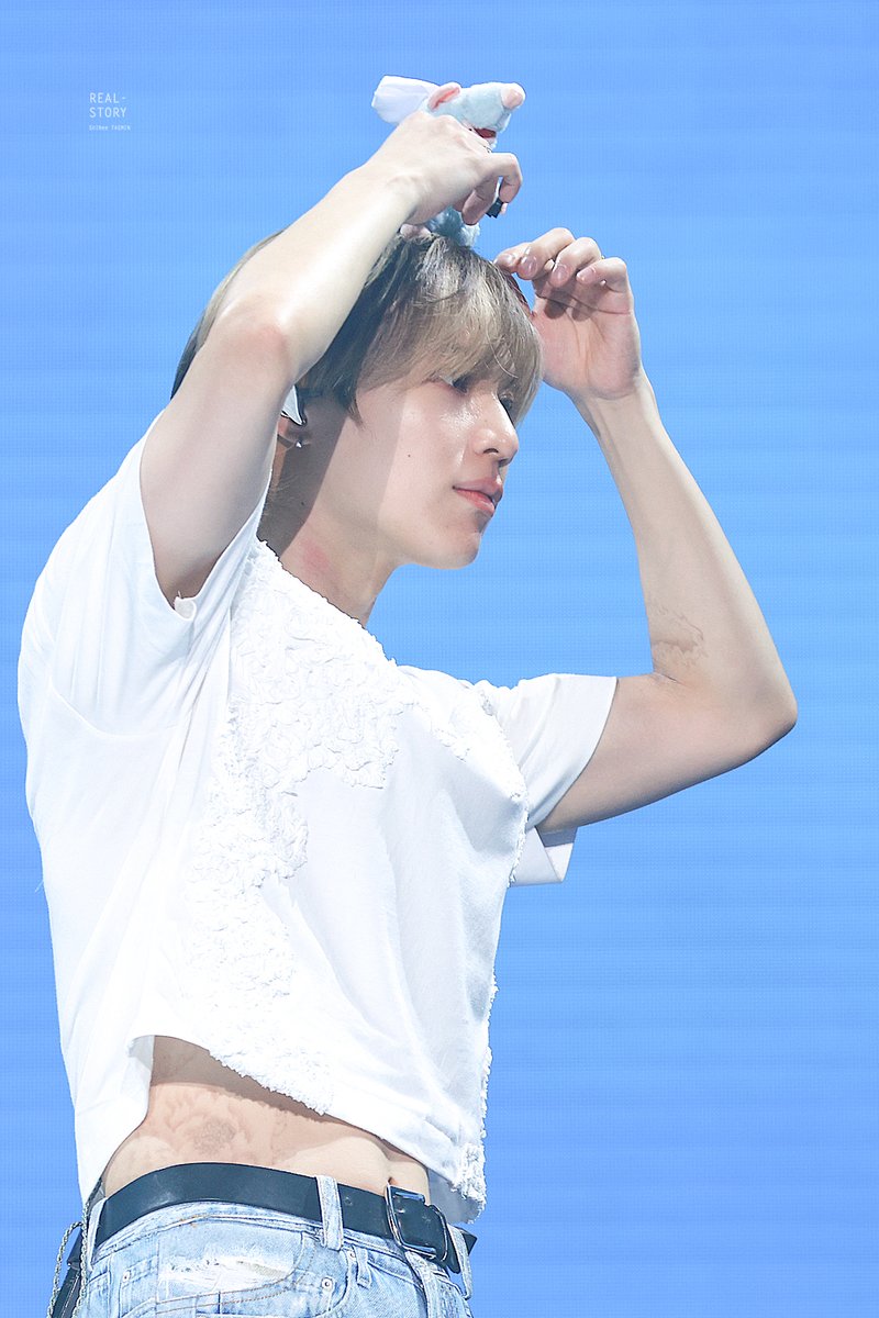 realstory718's tweet photo. 태민이 떠리투 생축 😝😝😝
앞으로 더 큰 세상에서 더 많은 사랑 받는 아티스트 되길 기도할게. 네가 바라던 일 모두 다 이뤄지길 바라며. 내 자랑스러운 가수 이태민 생일 축하해.

#탬메이트는_언제나_태민이편 
#HappyTAEMINday
#태민 #TAEMIN #テミン https://t.co/GmaSVgctkU