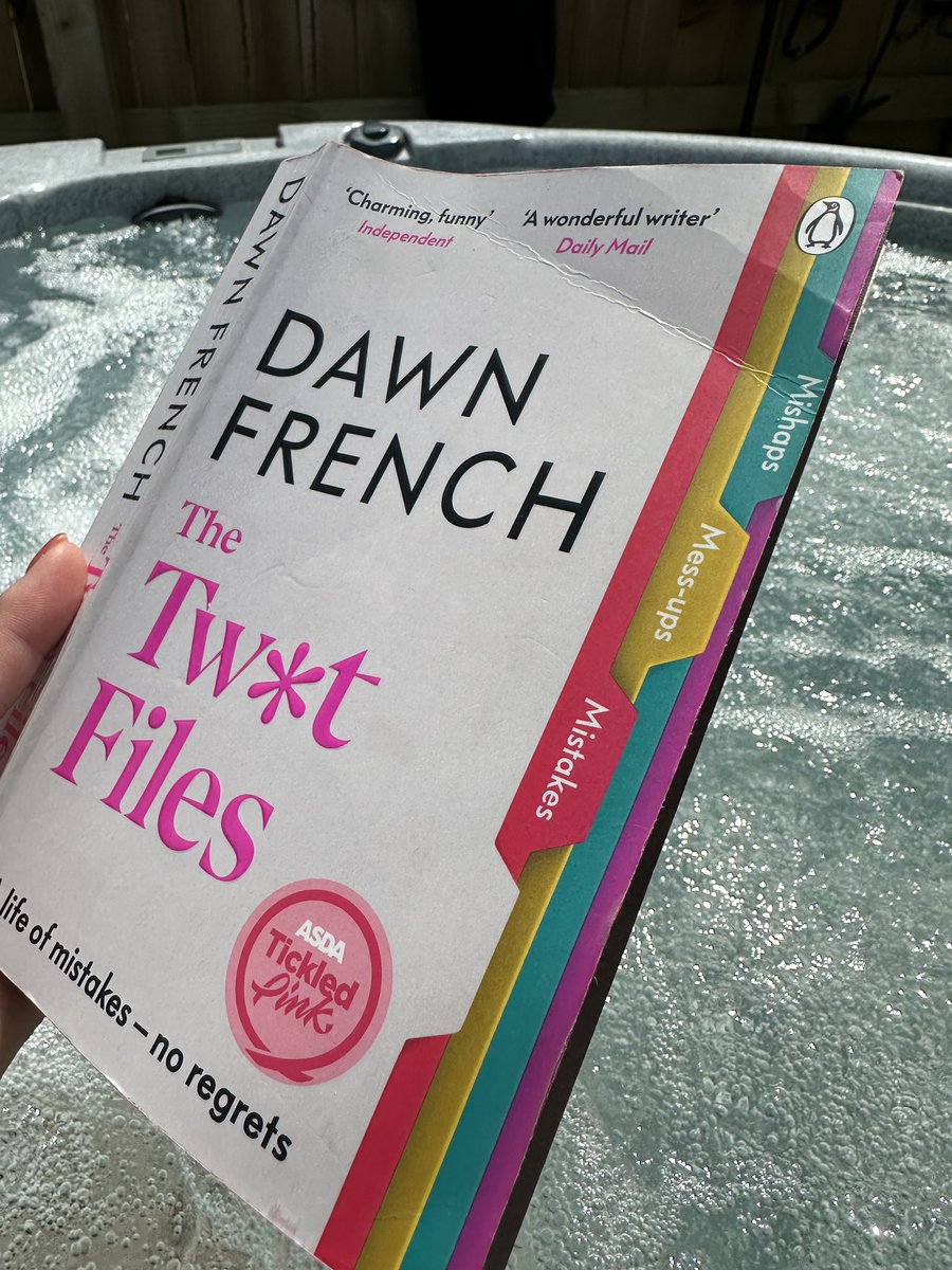 Sitting in a hot tub, enjoying #thetwatfiles and actually LOL’ing <a href="/Dawn_French/">Dawn French 💙🔴🏳️‍🌈🇺🇦🇵🇸</a> <a href="/wallacelanefarm/">wallacelanefarm</a> <a href="/lakedistrictnpa/">Lake District</a>