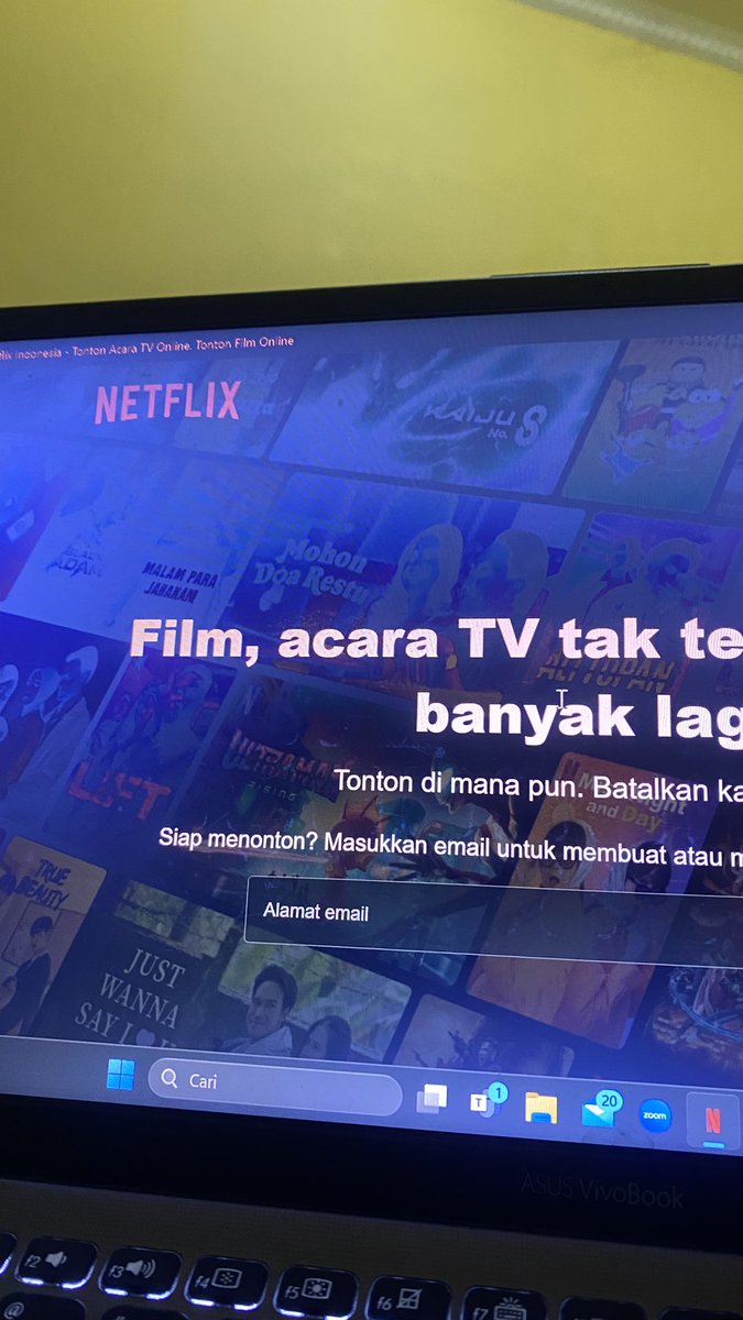 lessugaarr_'s tweet photo. rekomendasi film yang seru dong guys!! https://t.co/hcHYHEe9LI