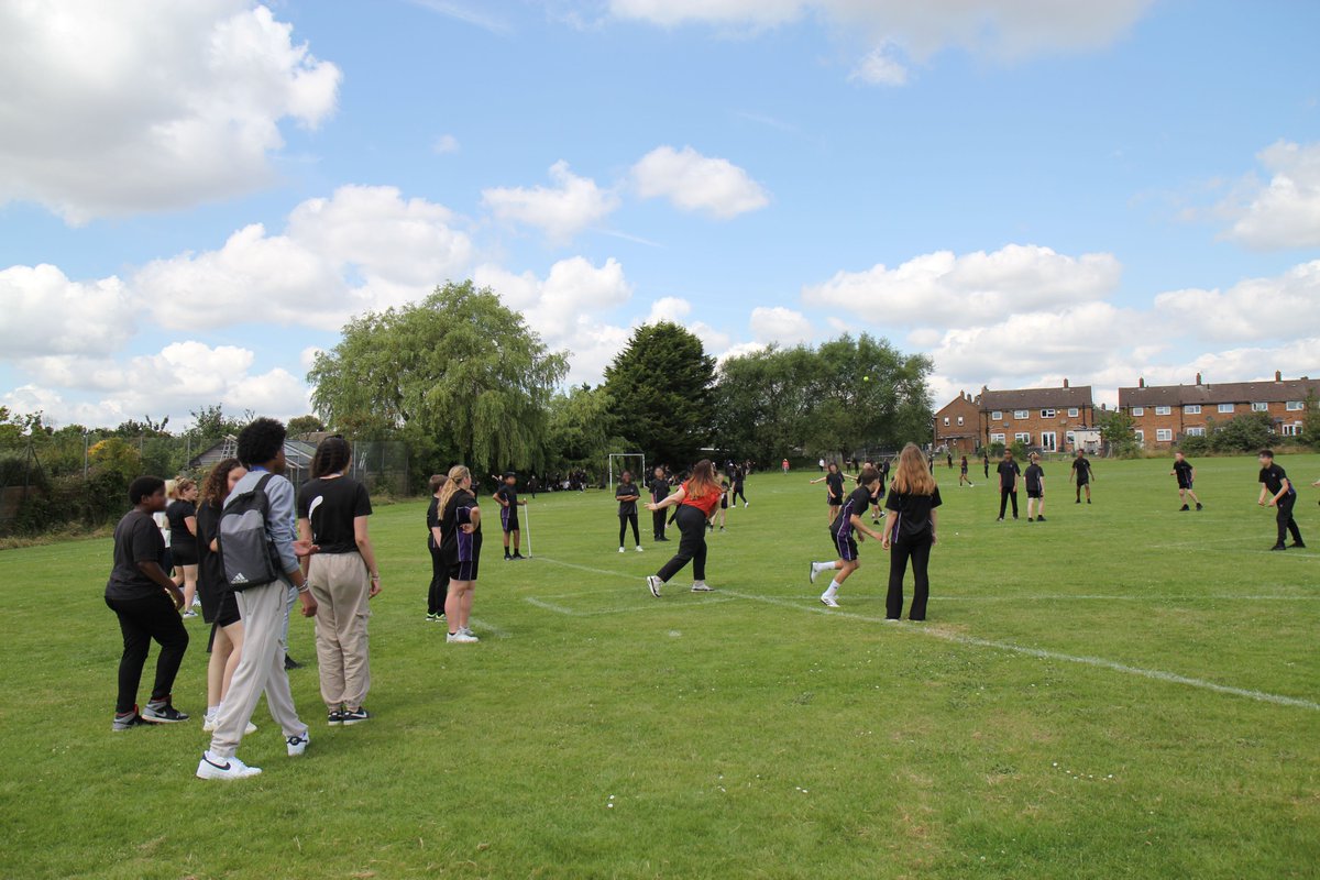 Queen Elizabeth School tweet media